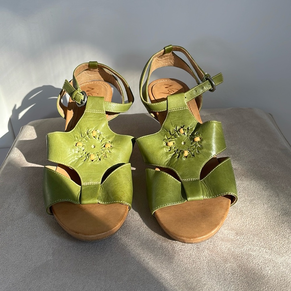 Green Leather Floral Cutout Sandals - Women